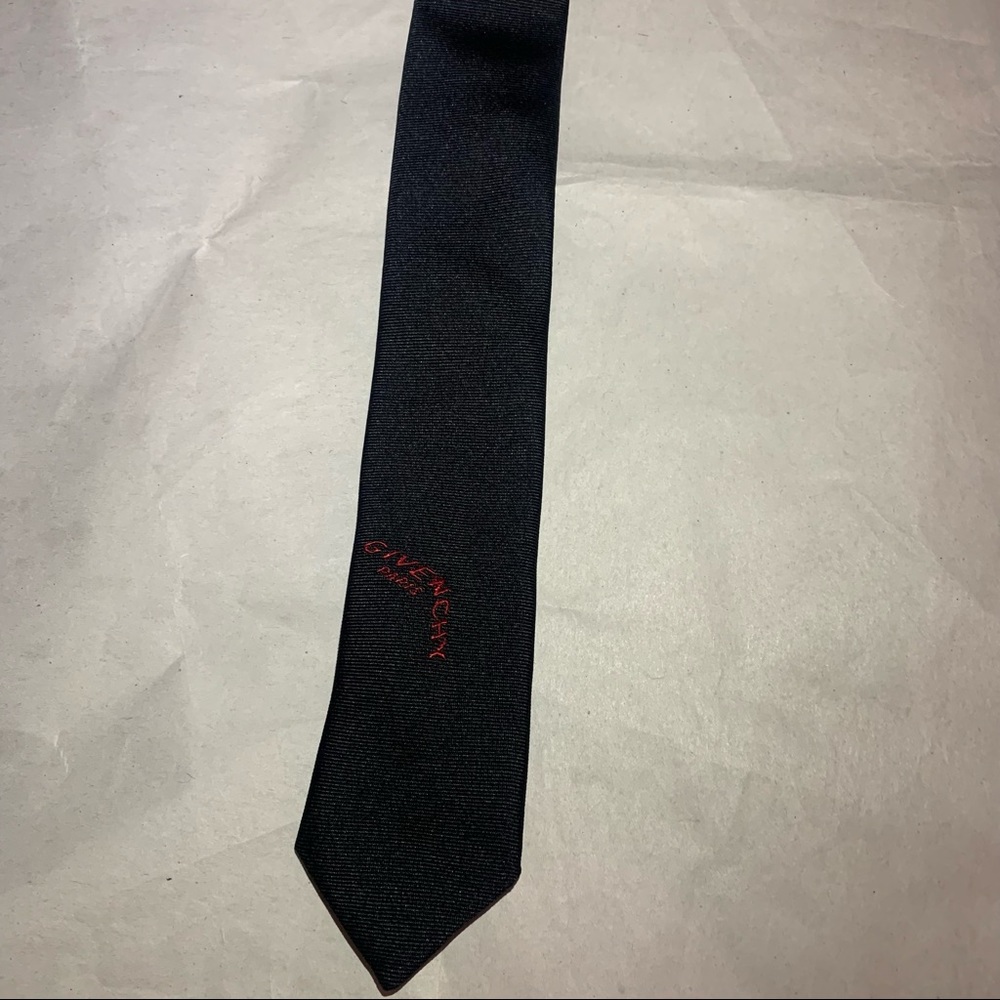 Givenchy tie - Picture 3 of 9